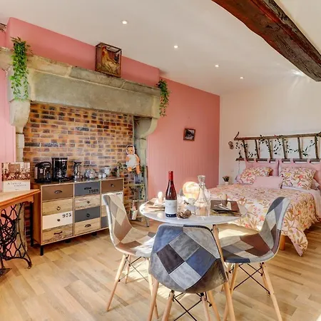 Le Petit Pressoir - Charmant Studio Collonges-en Charollais Exterior photo